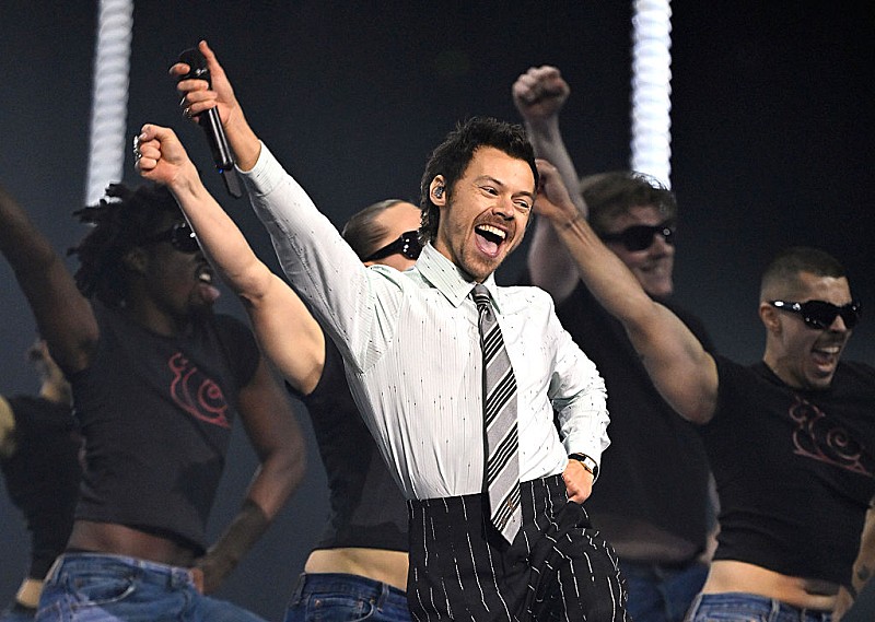 「ハリー・スタイルズ、ゾーイ・クラヴィッツと婚約と米報道」1枚目/1