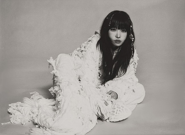 「紫 今、アニメ『左ききのエレン』EDテーマ「New Walk」CDリリース」1枚目/3