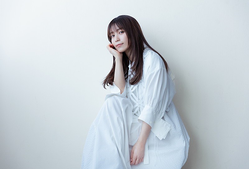 「miwa、新事務所HP＆新アーティスト写真を公開　8月から弾き語りツアー【acoguissimo 6】開催」1枚目/1
