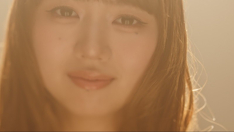 「ふみの、普遍的な危うさを描いた「よくあるはなし」MVは舞台作品のような映像に」1枚目/3