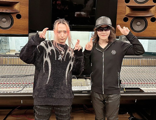 「ToshlがボカロPと初コラボ、さたぱんP作詞・作曲の新曲「ブチかませ」」1枚目/4