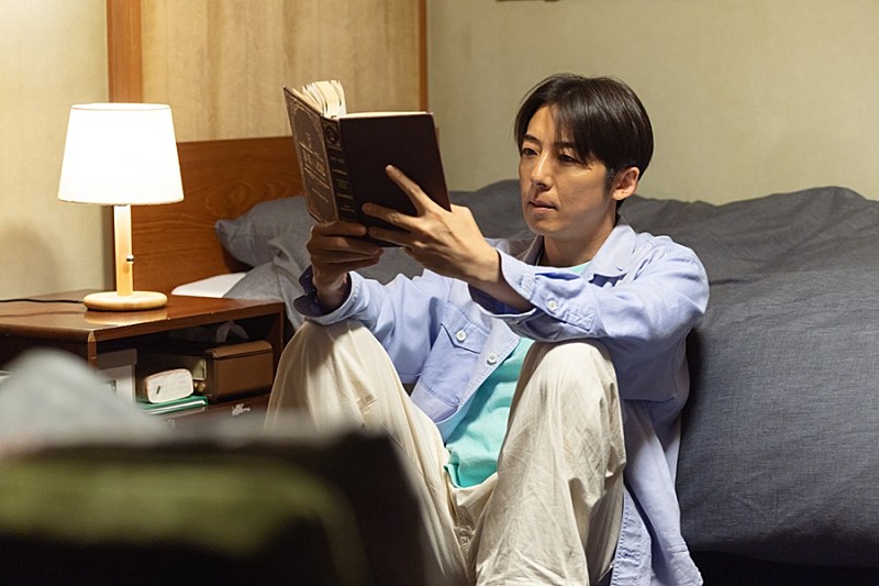 「「リボ－ン～最後のヒ－ロ－～」「『最後のヒ－ロ－』は一体何を救うんだろう？」「光誠（高橋一生）のハンバ－ガ－の食べ方が前と違うのが気になる」」1枚目/1