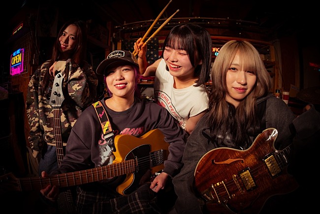 「松隈ケンタプロデュースのGBB（Girls be bad）「BiSH -星が瞬く夜に- 」カバー映像公開！ 初バンドワンマンのアンコールで3連続披露」1枚目/4