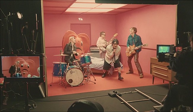 「go!go!vanillas、最新曲「フォーリン」MVメイキング映像公開」1枚目/5