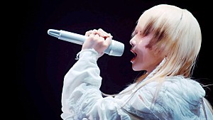 Reol「Reol、横アリ公演より「アストロノーツ(cover)」ライブ映像公開」