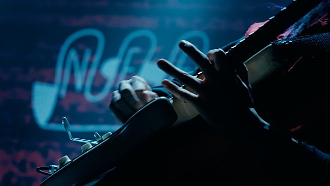 「NEE、Zepp DiverCity公演より「不革命前夜」ライブ映像を公開」1枚目/2