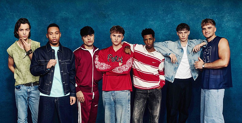 「ディセンバー・テン、デビューEP『オン・ユア・サイド』リリース決定」1枚目/3
