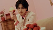 「中島健人「三人のケンティーをぜひお楽しみください」、“ラブリーで可愛い”「Fiction Love」MV公開」1枚目/3