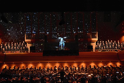 冨田勲新制作「イーハトーヴ」交響曲世界初演公演ライブ・レポート