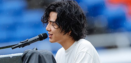 ＜インタビュー＞藤井 風の配信ライブから考える “Free”と“HELP EVER HURT NEVER”の意味