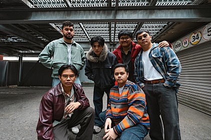 ＜対談＞小波津志×Lola Amour――日本とフィリピンの国境を越えて響き合う音楽の化学反応