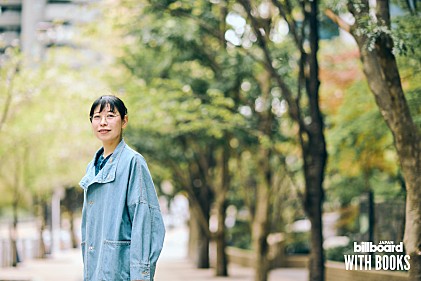 ＜インタビュー＞「日記」を手放すことはない――古賀及子『5秒日記』による、新たなエッセイの楽しみ方【WITH BOOKS】